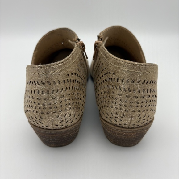 Not Rated Anouk Gold Metallic Shimmer Side Zip Laser Booties; Like New; Size 9.5 - Picture 9 of 15